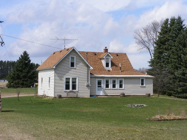 11890 South 39 Road Cadillac, MI 49601 - Photo 4 of 34 1830316-3.JPG
