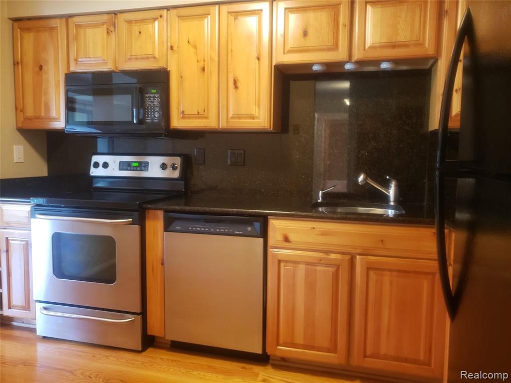 30475 West 14 Mile Road, Unit 80 Farmington, MI 48334 - Photo 7 of 16