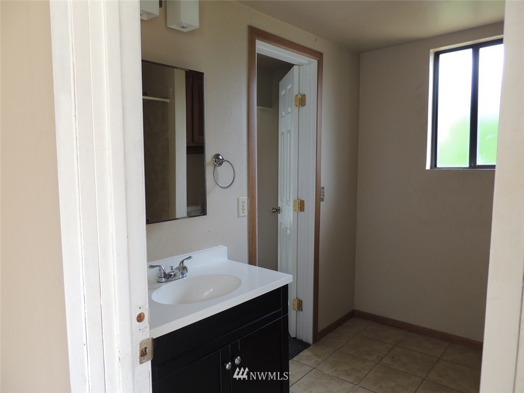 619 Morris Avenue South Renton, WA 98057 - Photo 9 of 21 Gallery Image 9