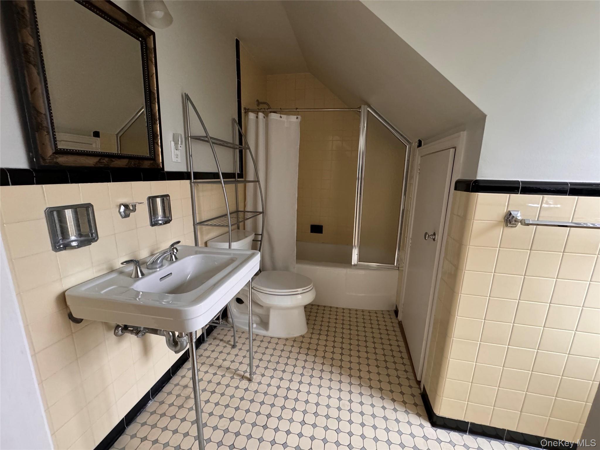 3 North Lake Road Armonk, NY 10504 - Photo 17 of 25