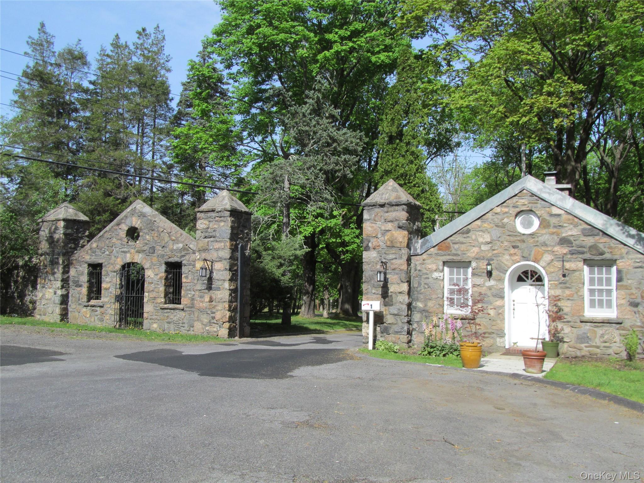 3 North Lake Road Armonk, NY 10504 - Photo 23 of 25