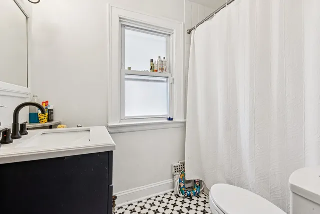 $450,000 | 1656 Harding Road, Northfield, IL 60093