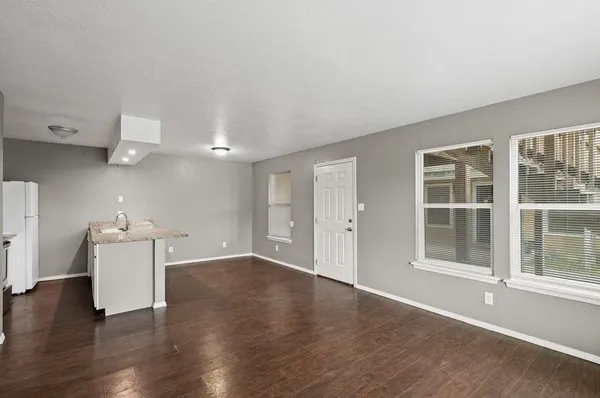 $1,000 | 659 Redwood Avenue, Unit 771 2, Rockport, TX 78382