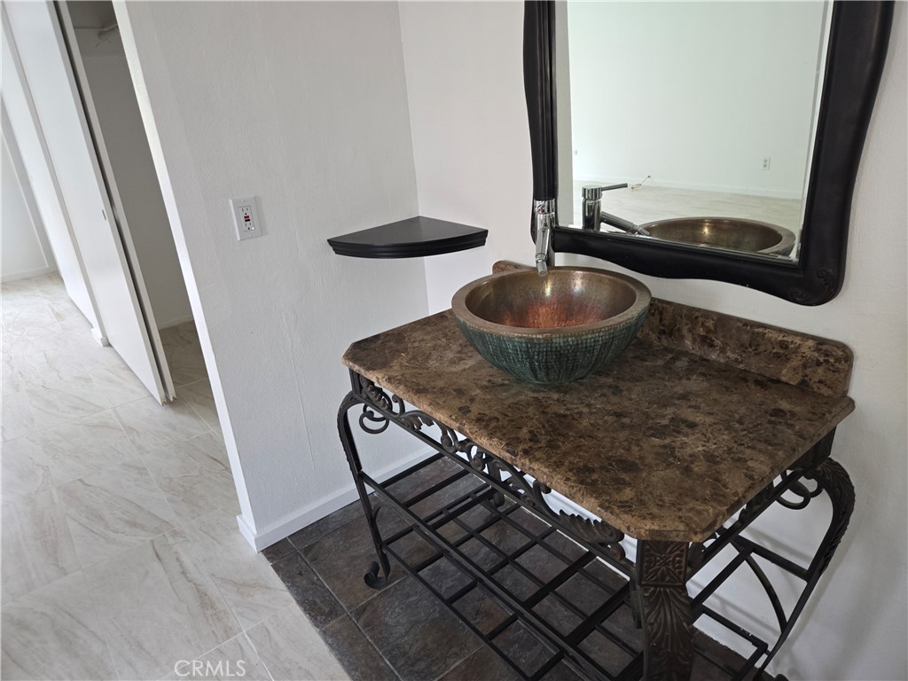 955 Le Conte Drive Riverside, CA 92507 - Photo 4 of 17