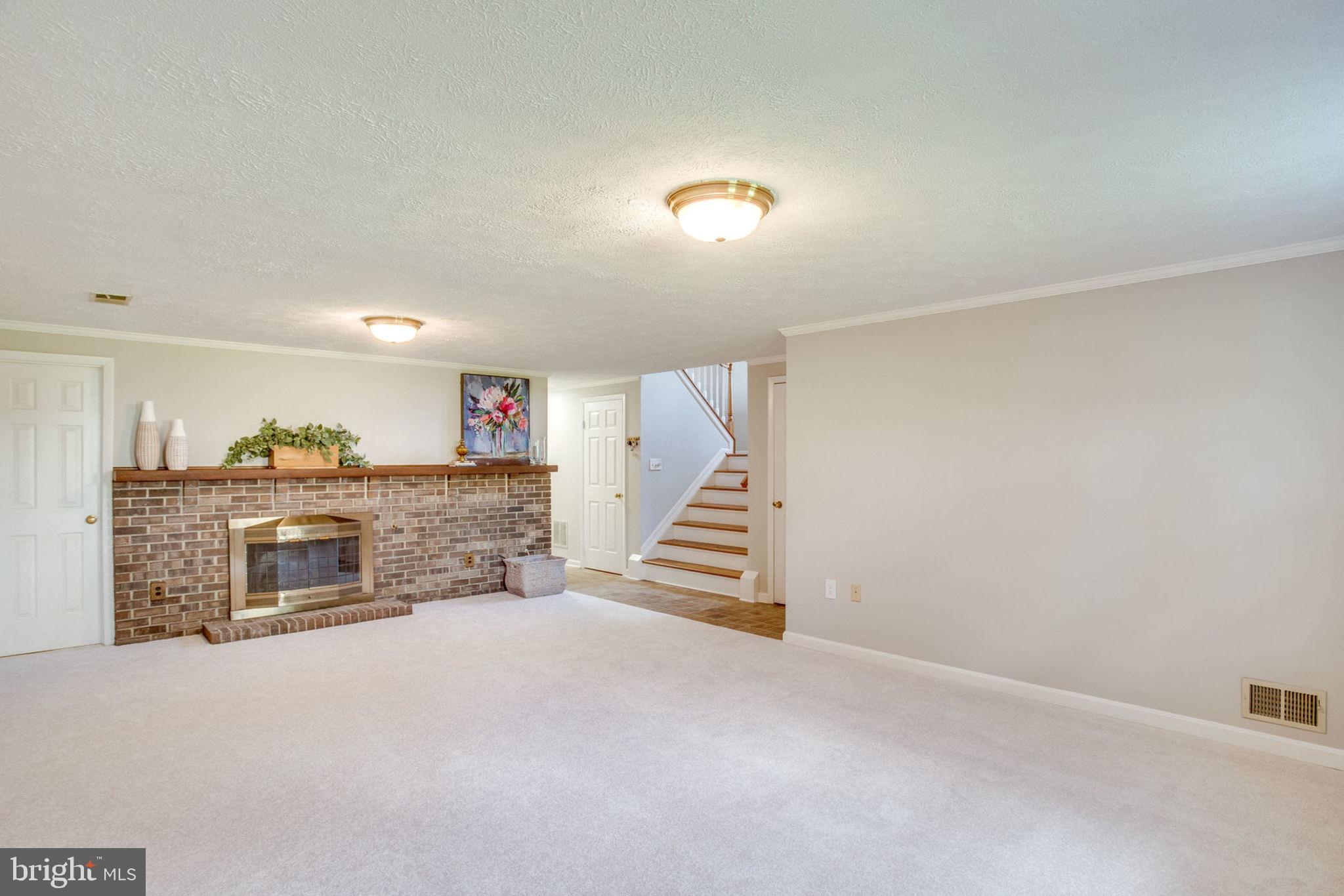 9530 Burning Branch Road Burke, VA 22015 - Photo 32 of 43 Perfect for Family Gatherings