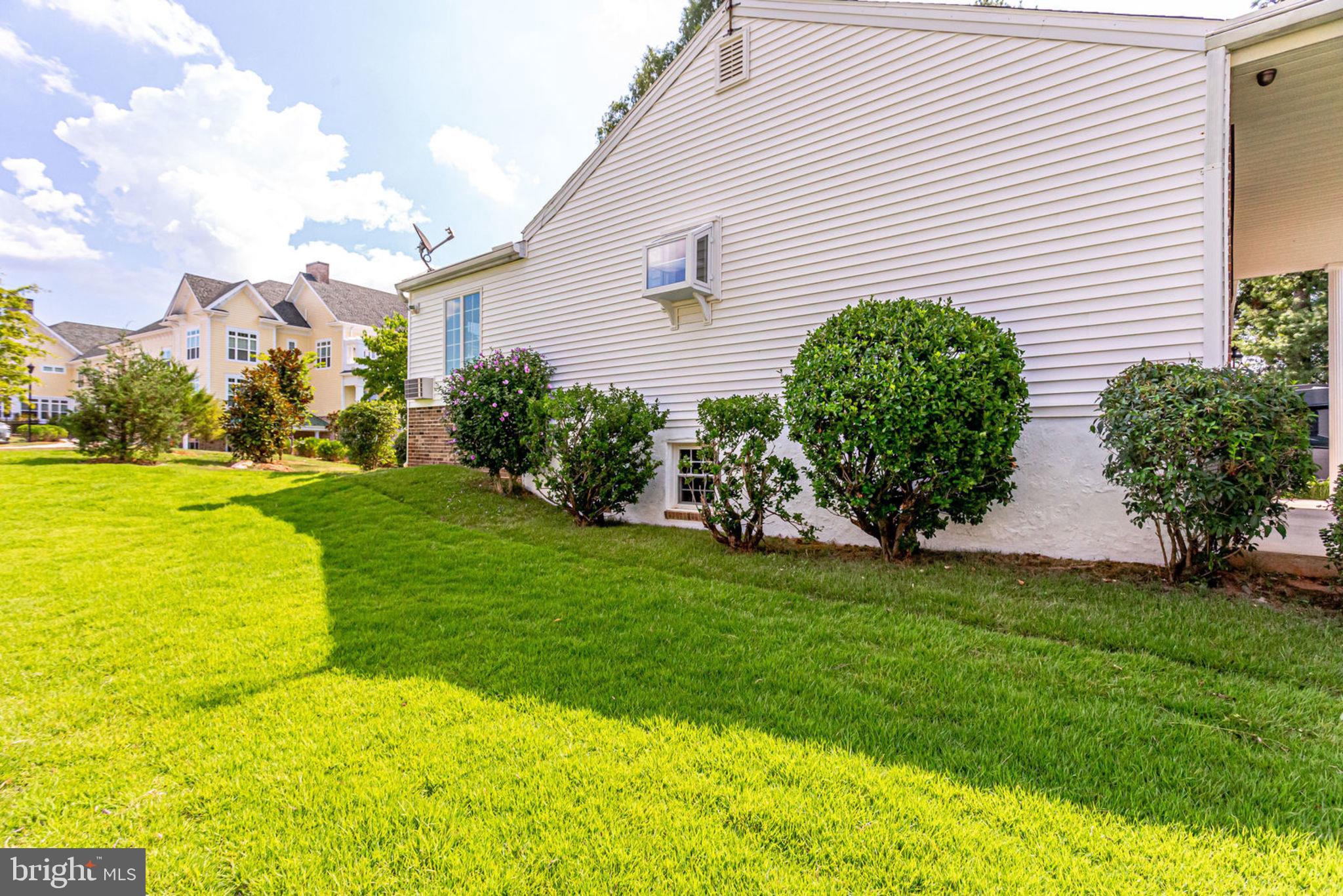 9530 Burning Branch Road Burke, VA 22015 - Photo 39 of 43 Plush green grass