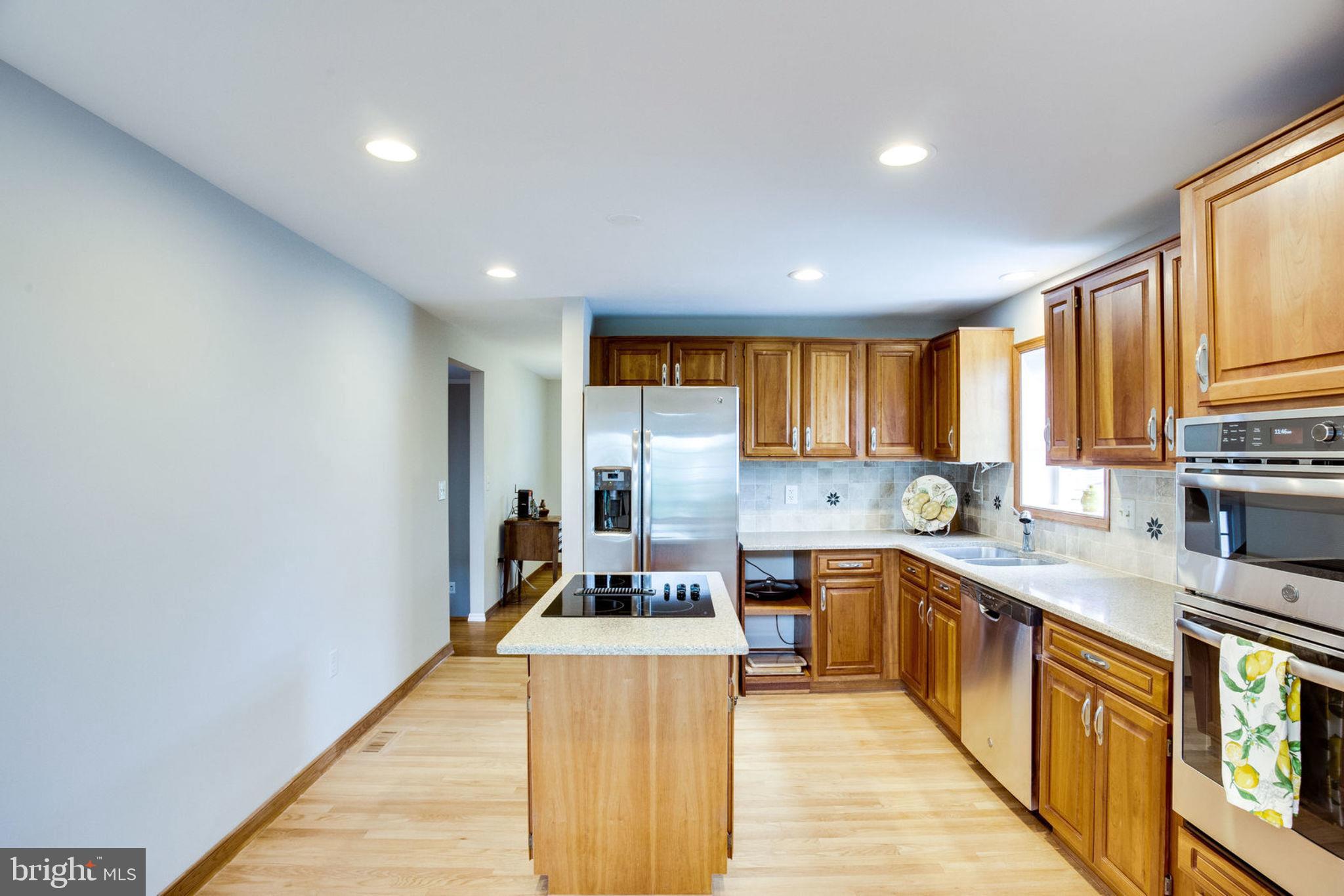 9530 Burning Branch Road Burke, VA 22015 - Photo 10 of 43 Recessed lighting, Quartz Countertops