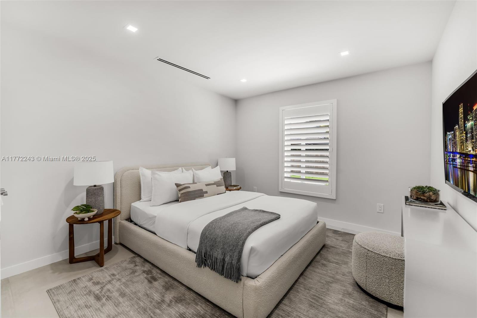 3610 Battersea Road Miami, FL 33133 - Photo 13 of 16