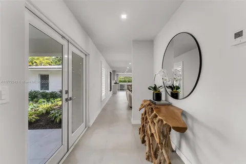 $3,500,000 | 3610 Battersea Road, Miami, FL 33133