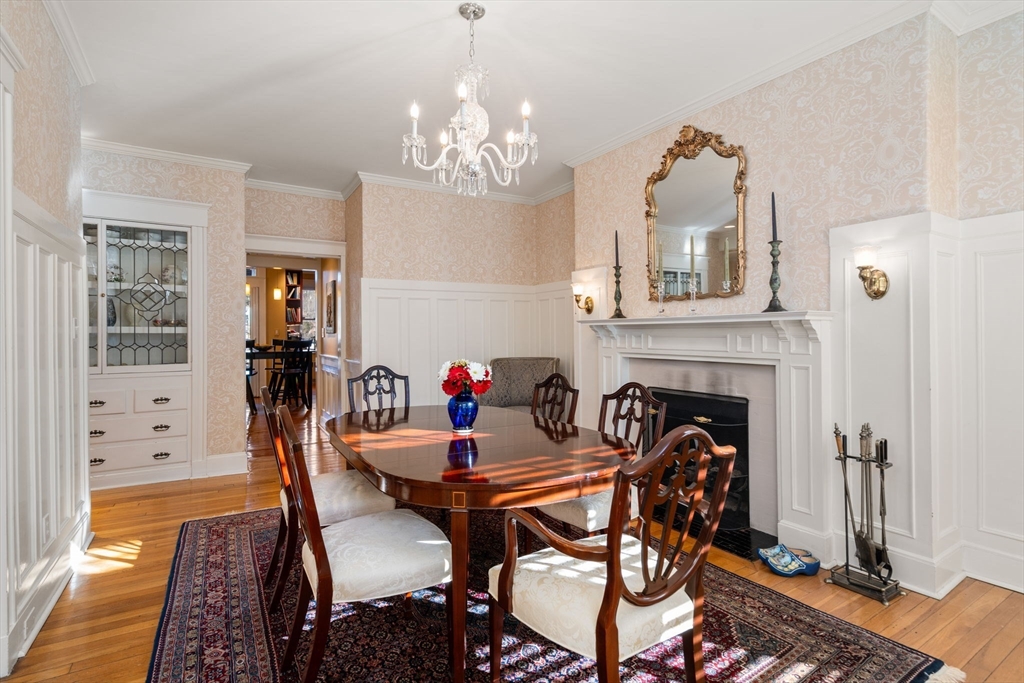 195 Winthrop Road, Unit 1 Brookline, MA 02445 - Photo 6 of 29