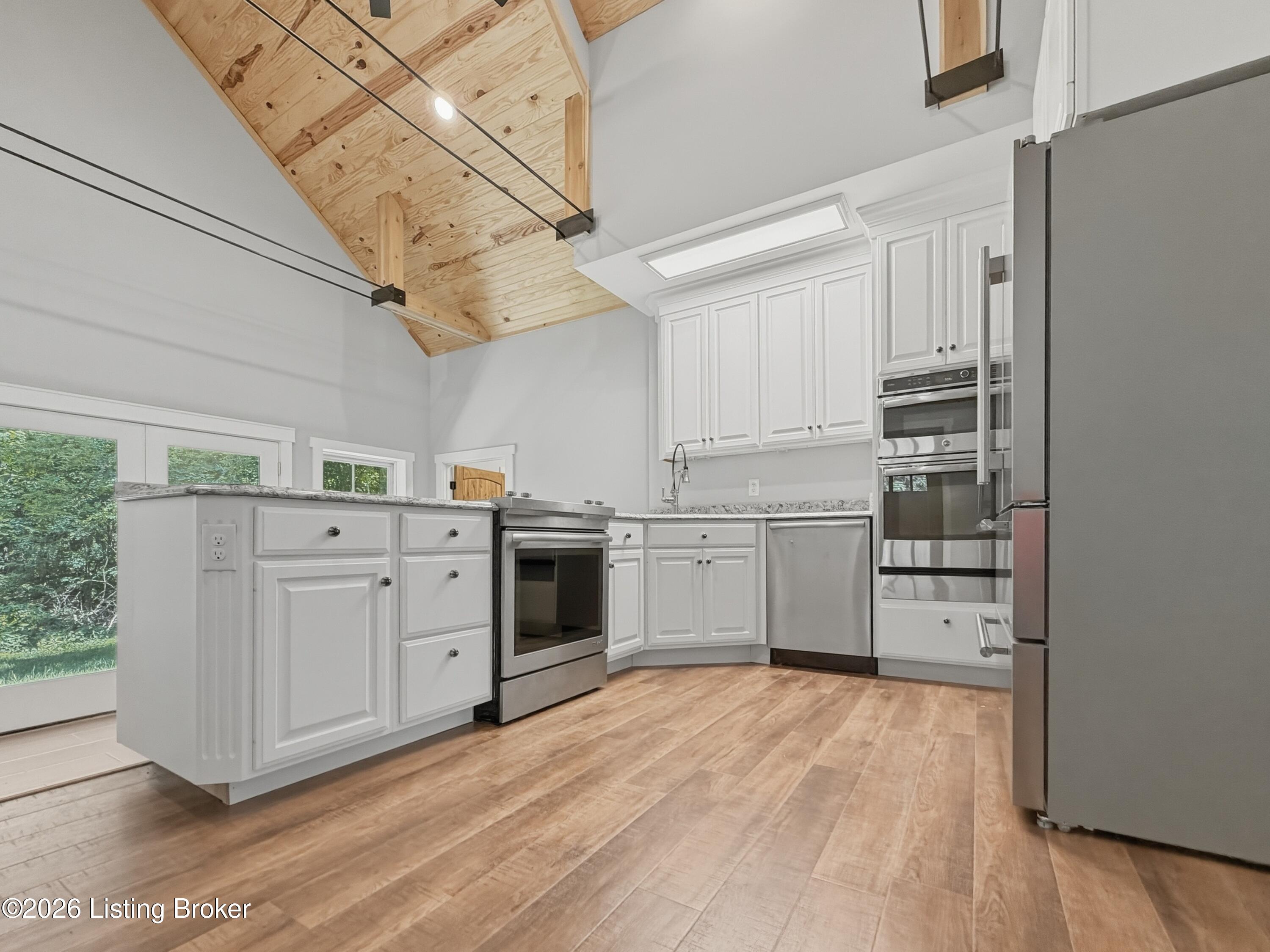 829 Old State Road Brandenburg, KY 40108 - Photo 12 of 40 12