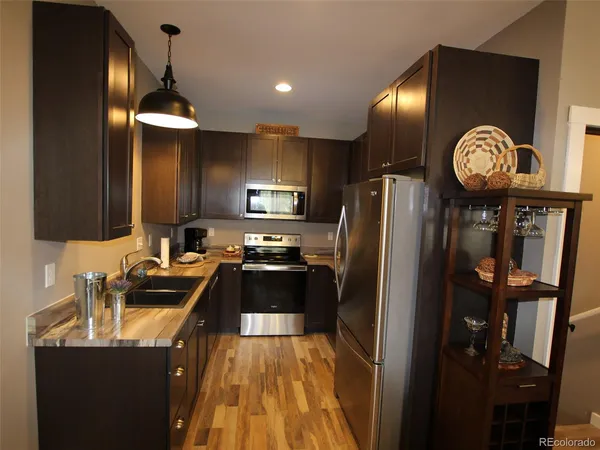 $785,000 | 219 Summitview Lane, Poncha Springs, CO 81201