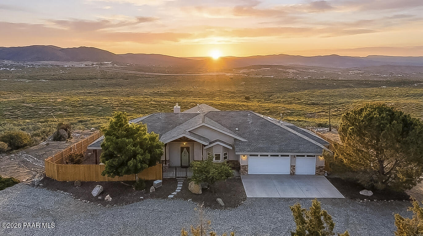 15975 Pandy Lane Dewey, AZ 86327 - Photo 1 of 39 Font of home