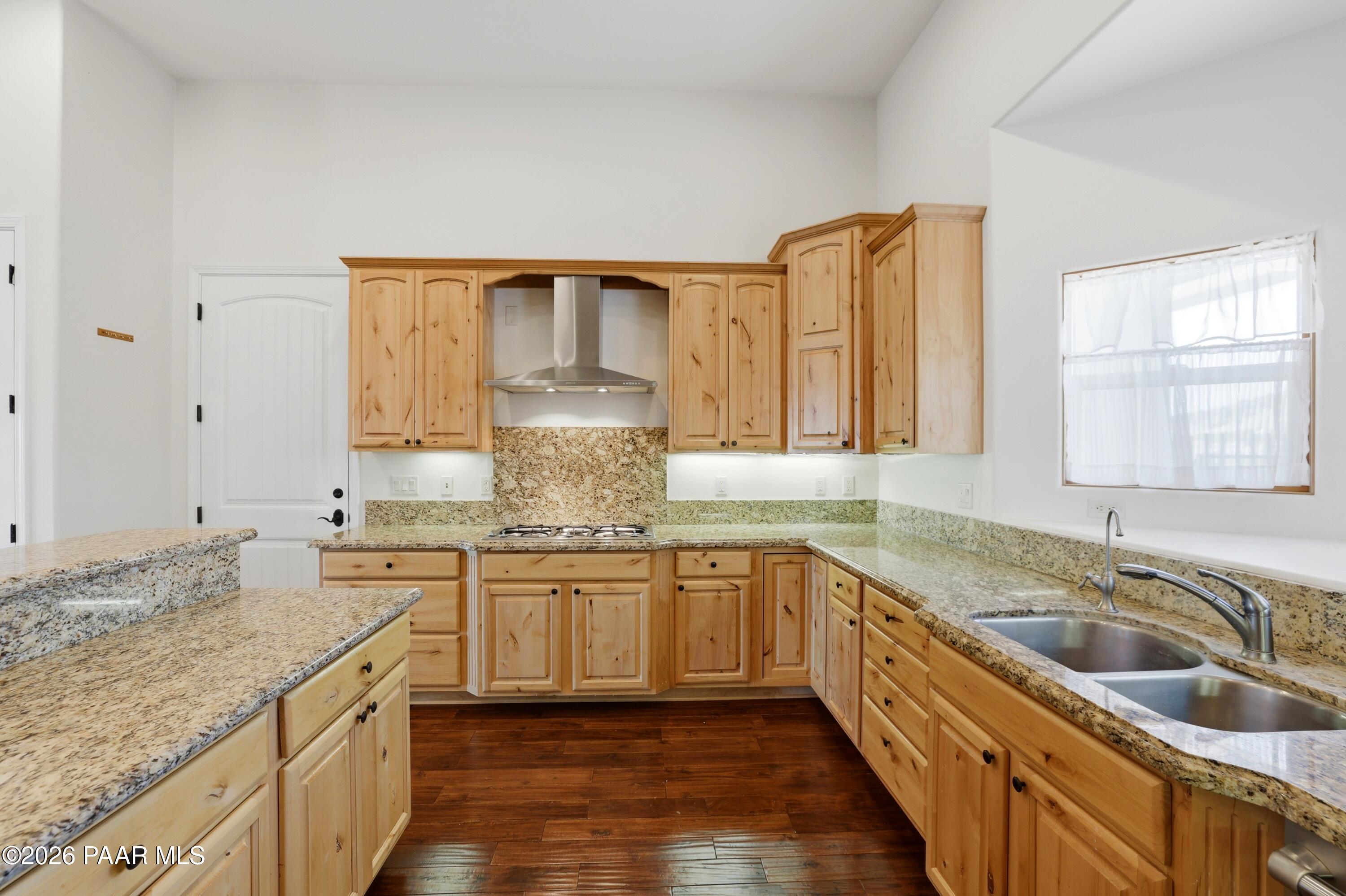 15975 Pandy Lane Dewey, AZ 86327 - Photo 13 of 39 Kitchen