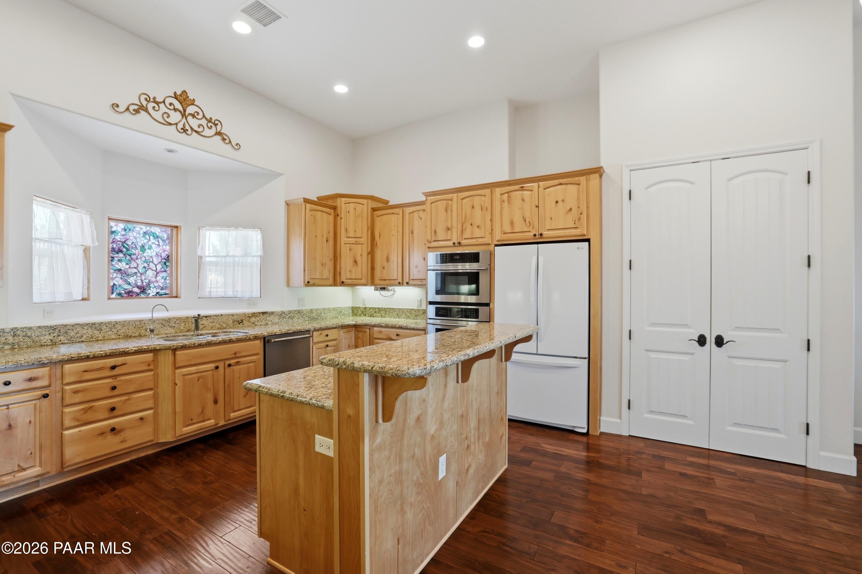 15975 Pandy Lane Dewey, AZ 86327 - Photo 17 of 39 Kitchen