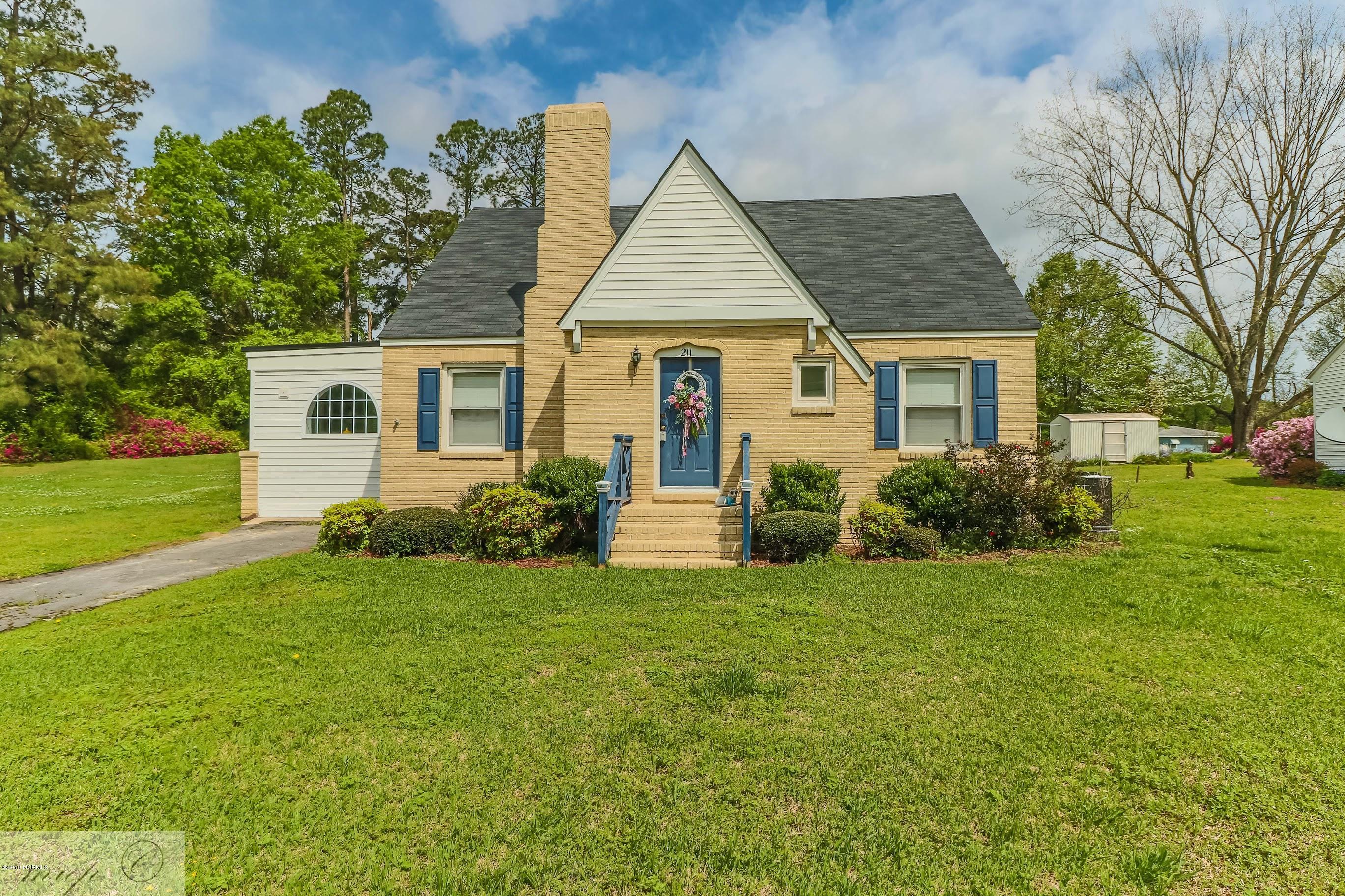 211 Routledge Street Kenansville, NC 28349 - Photo 1 of 39 0-MLSFront