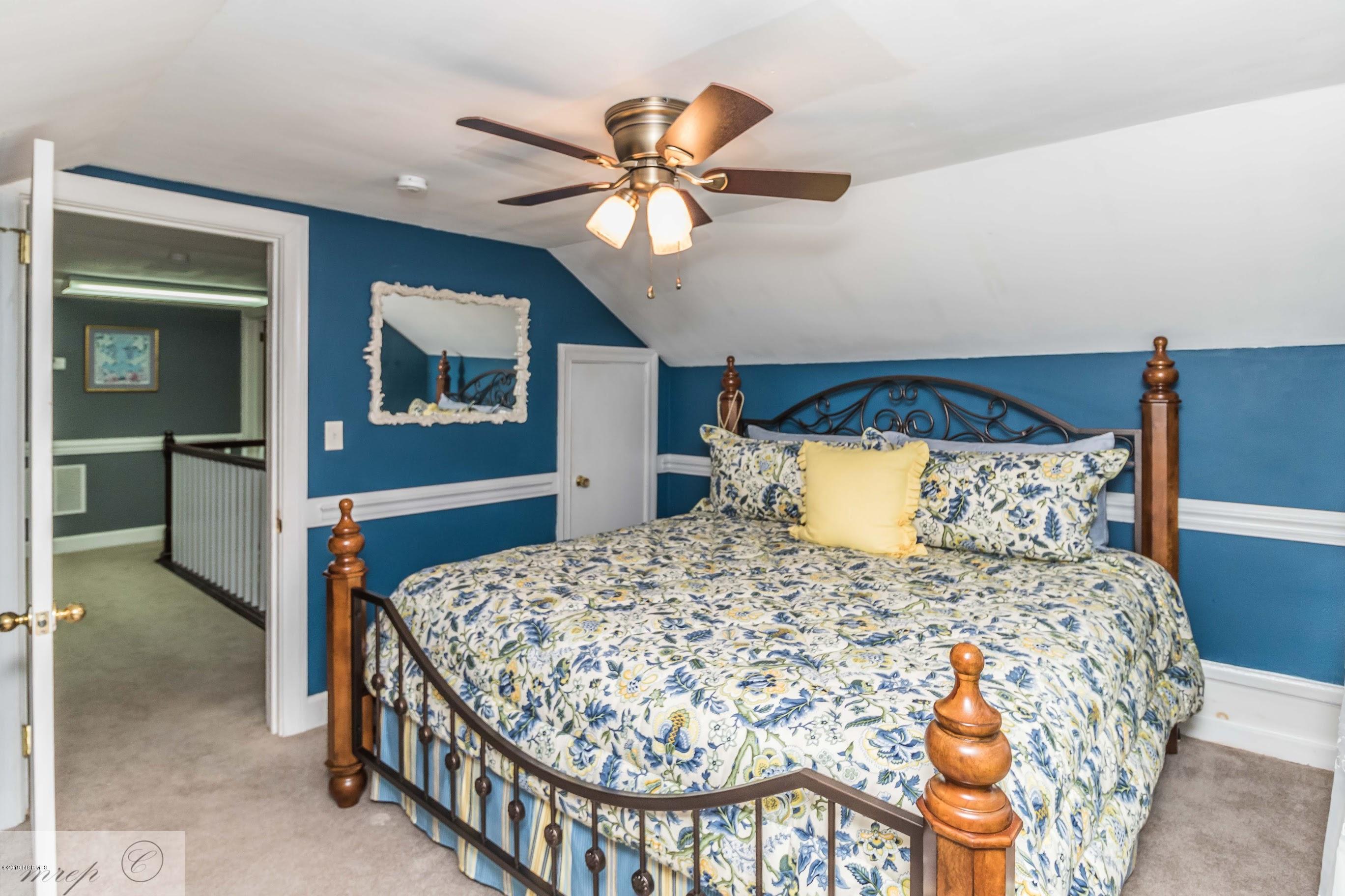 211 Routledge Street Kenansville, NC 28349 - Photo 29 of 39 10-Bedroom3-v2