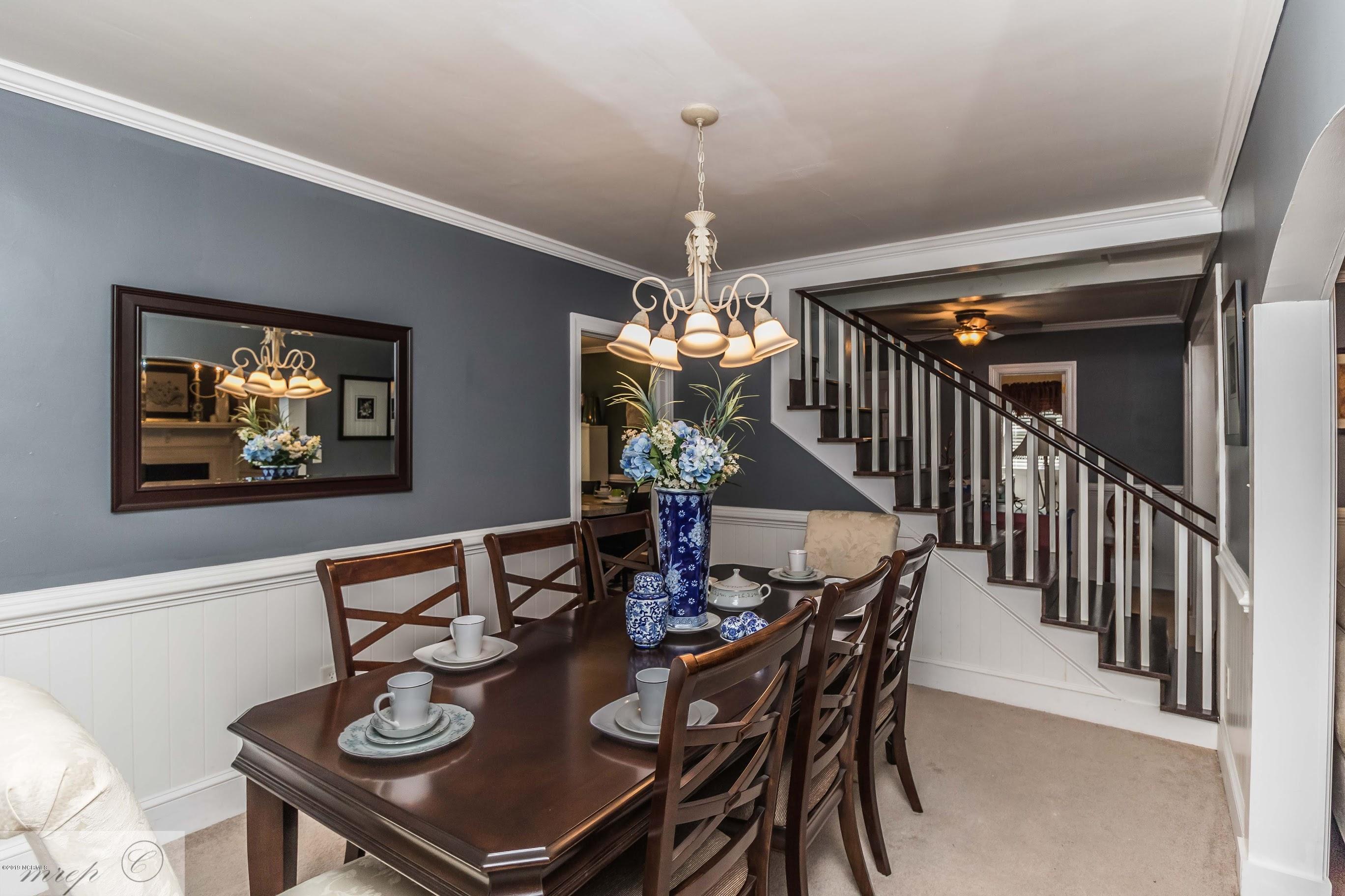 211 Routledge Street Kenansville, NC 28349 - Photo 9 of 39 4a-DiningUsethisone