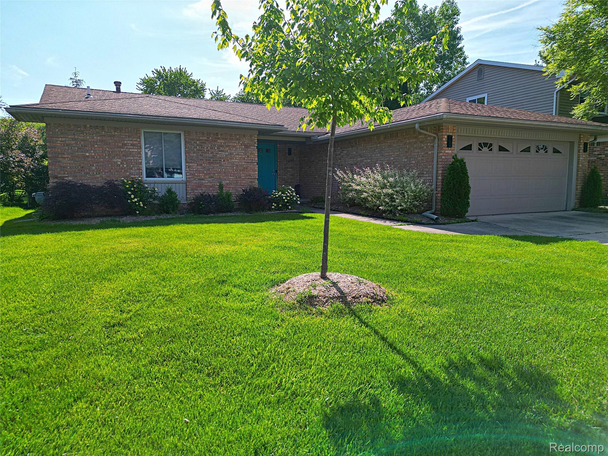 6198 Raintree Drive Canton, MI 48187 - Photo 3 of 53 DJI_0003_InPixio.jpg