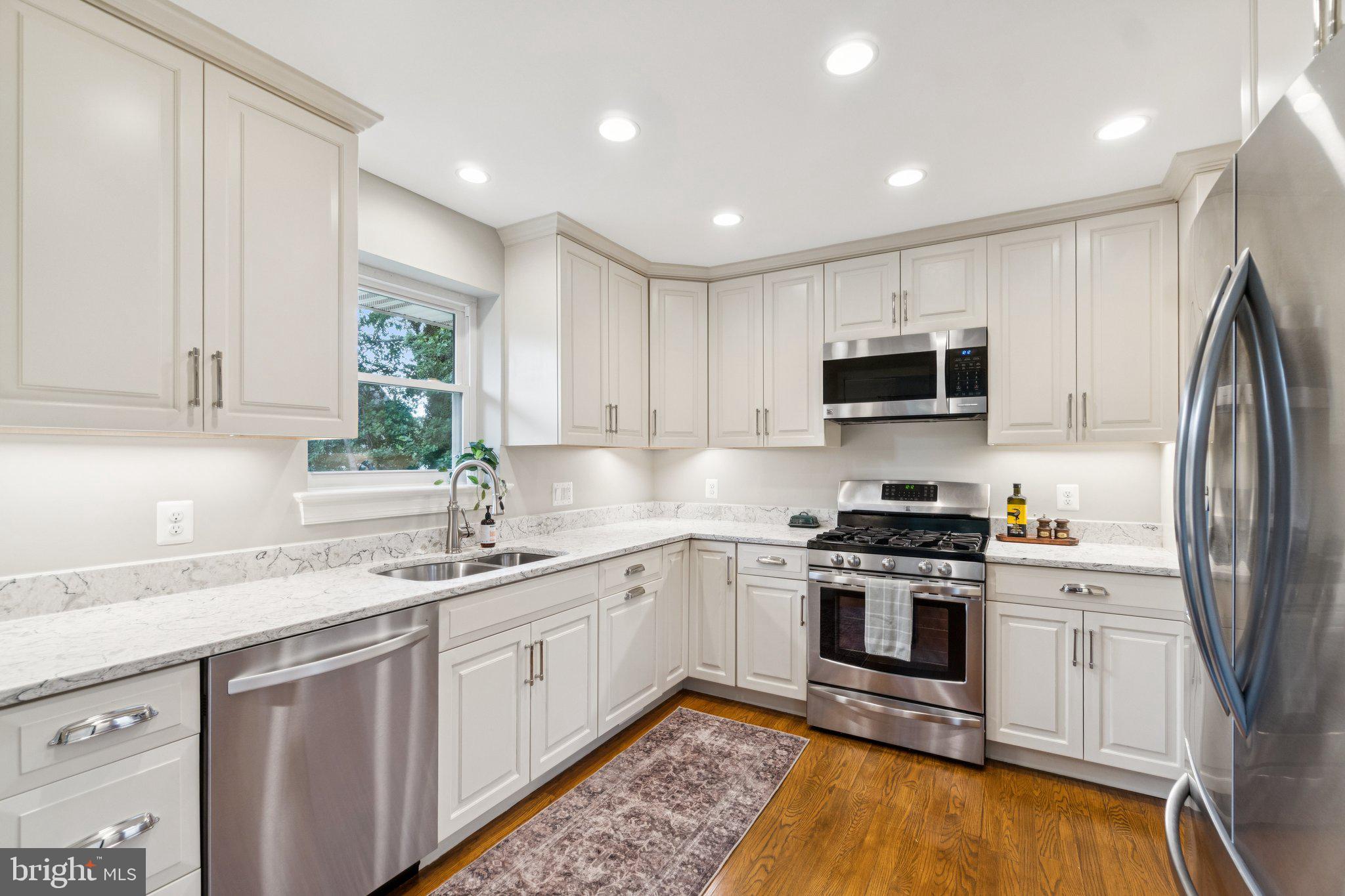 7412 Farnum Street Springfield, VA 22151 - Photo 8 of 27