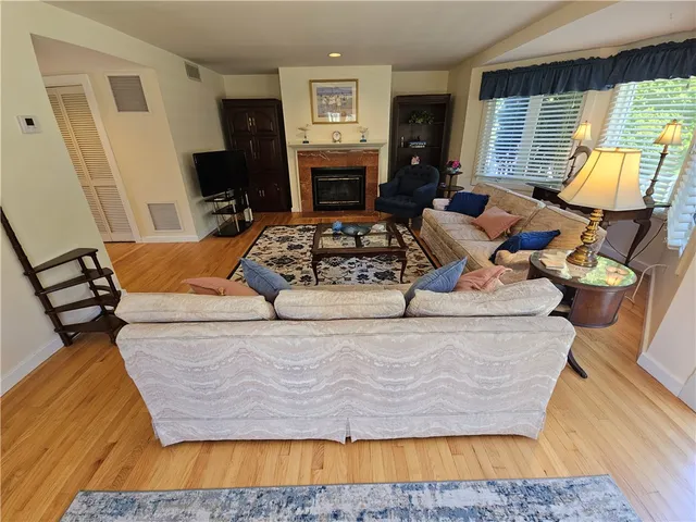 $3,000 | 15 Hammersmith Road, Unit 33, Newport, RI 02840