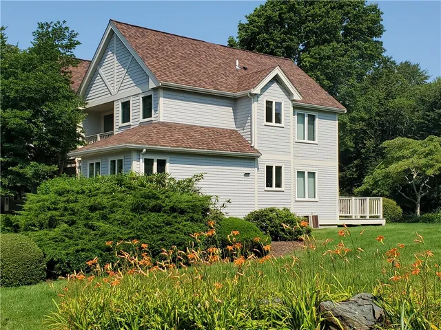 $3,000 | 15 Hammersmith Road, Unit 33, Newport, RI 02840