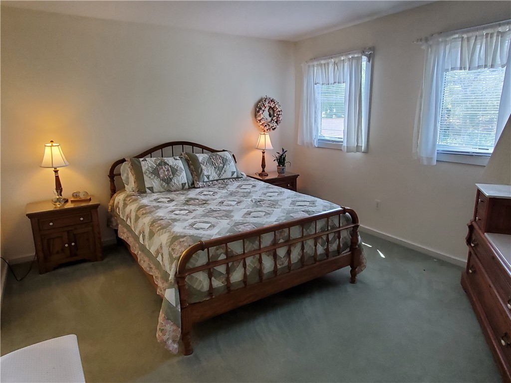 15 Hammersmith Road, Unit 33 Newport, RI 02840 - Photo 39 of 49 2nd Bedroom