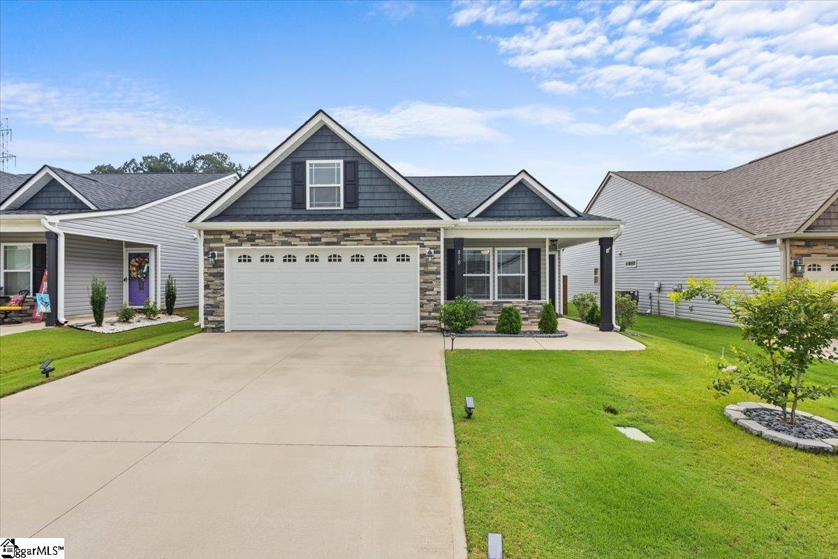 810 Highland View Road Boiling Springs, SC 29316 - Photo 1 of 28 Gallery Image 1