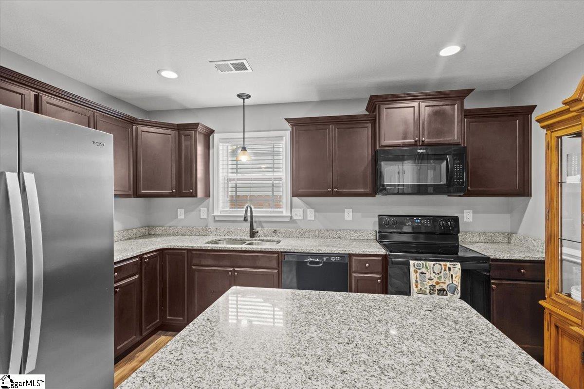 810 Highland View Road Boiling Springs, SC 29316 - Photo 9 of 28 Gallery Image 9