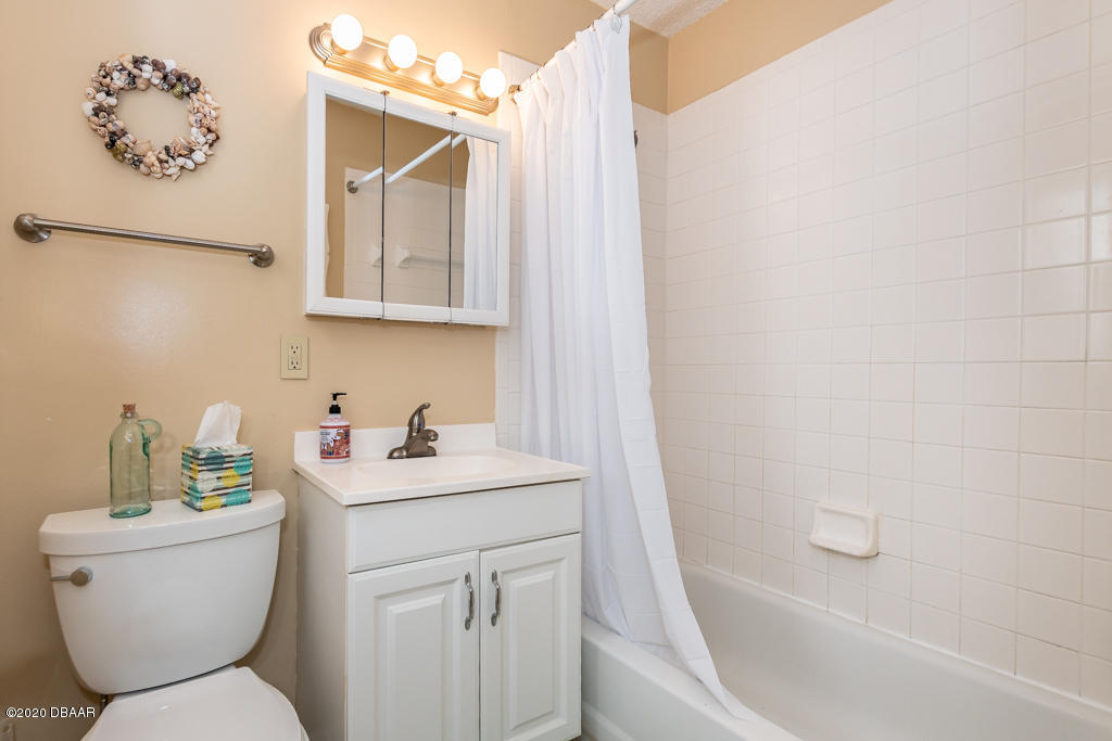 123 Cardinal Drive, Unit B Ormond Beach, FL 32176 - Photo 13 of 25 Bathroom 1