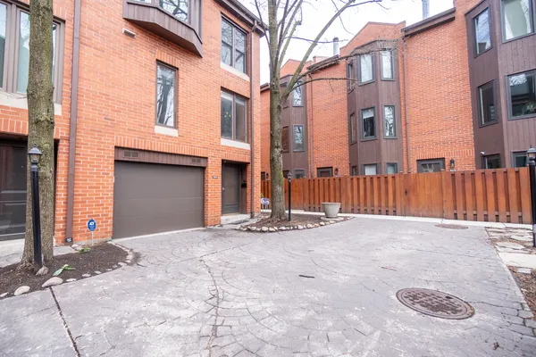 $7,000 | 1829 North Dayton Street, Chicago, IL 60614