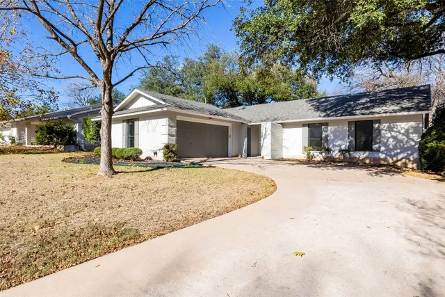 a view of outdoor space yard and house
