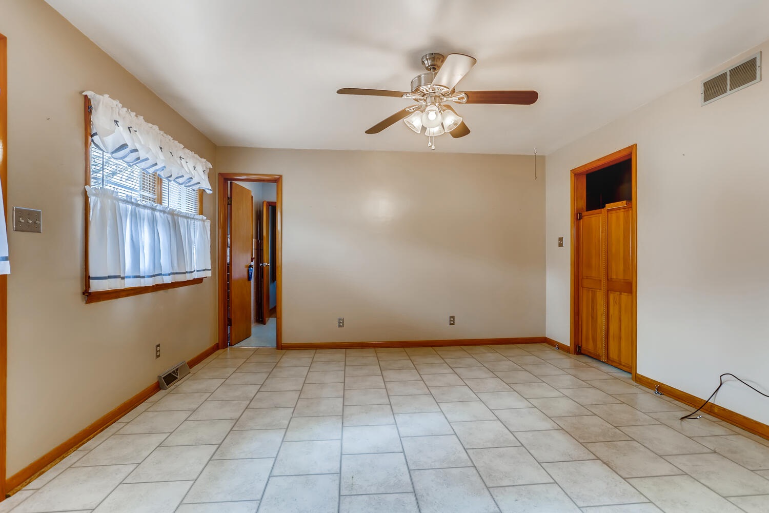 6806 Felstead Road Evansville, IN 47712 - Photo 12 of 27 Gallery Image 12