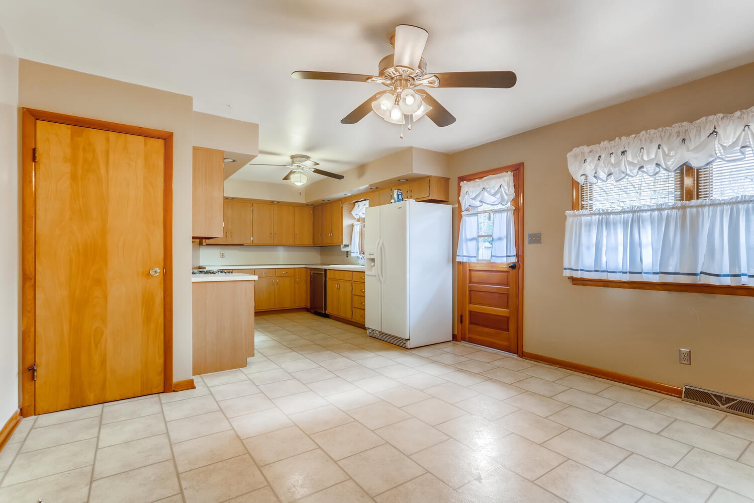 6806 Felstead Road Evansville, IN 47712 - Photo 8 of 27 Gallery Image 8