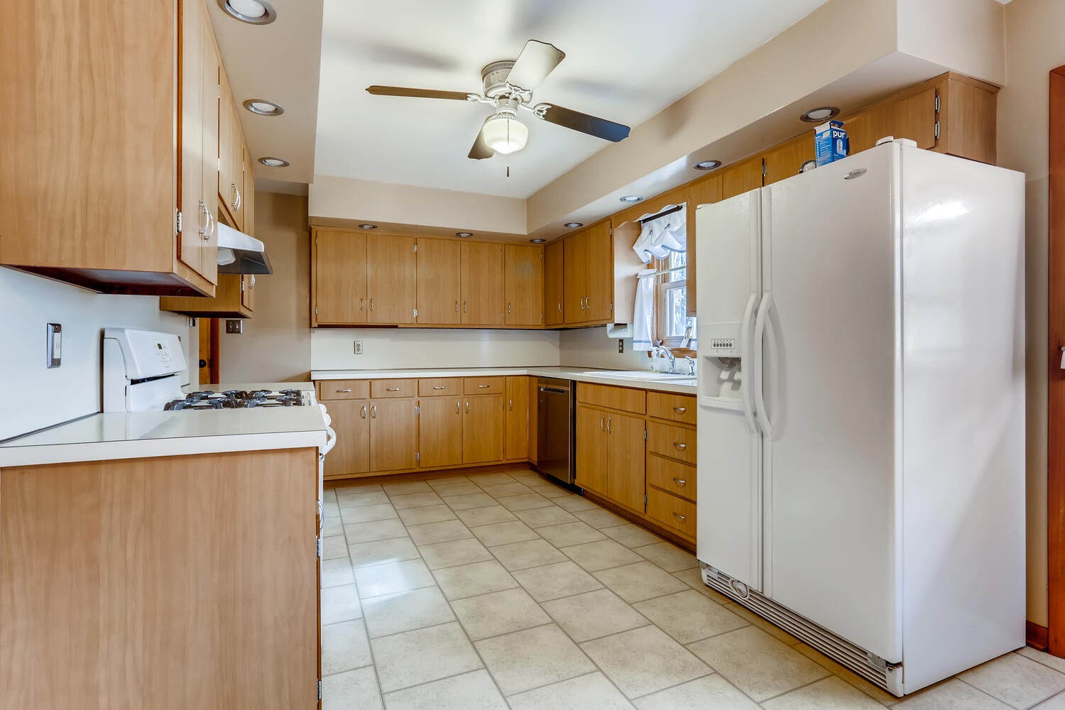 6806 Felstead Road Evansville, IN 47712 - Photo 9 of 27 Gallery Image 9