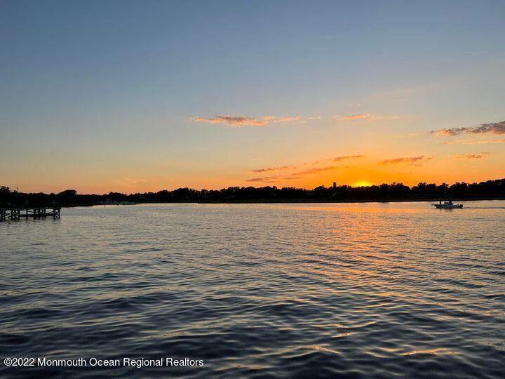 136 Broadway Keyport, NJ 07735 - Photo 46 of 48 286057320_5524622157550180_5736925711253