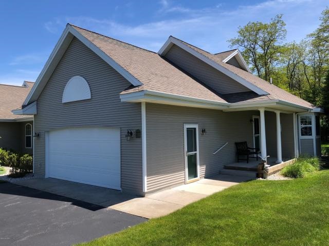 330 Lighthouse Way North Manistee, MI 49660 - Photo 2 of 29 1867495-1.JPG