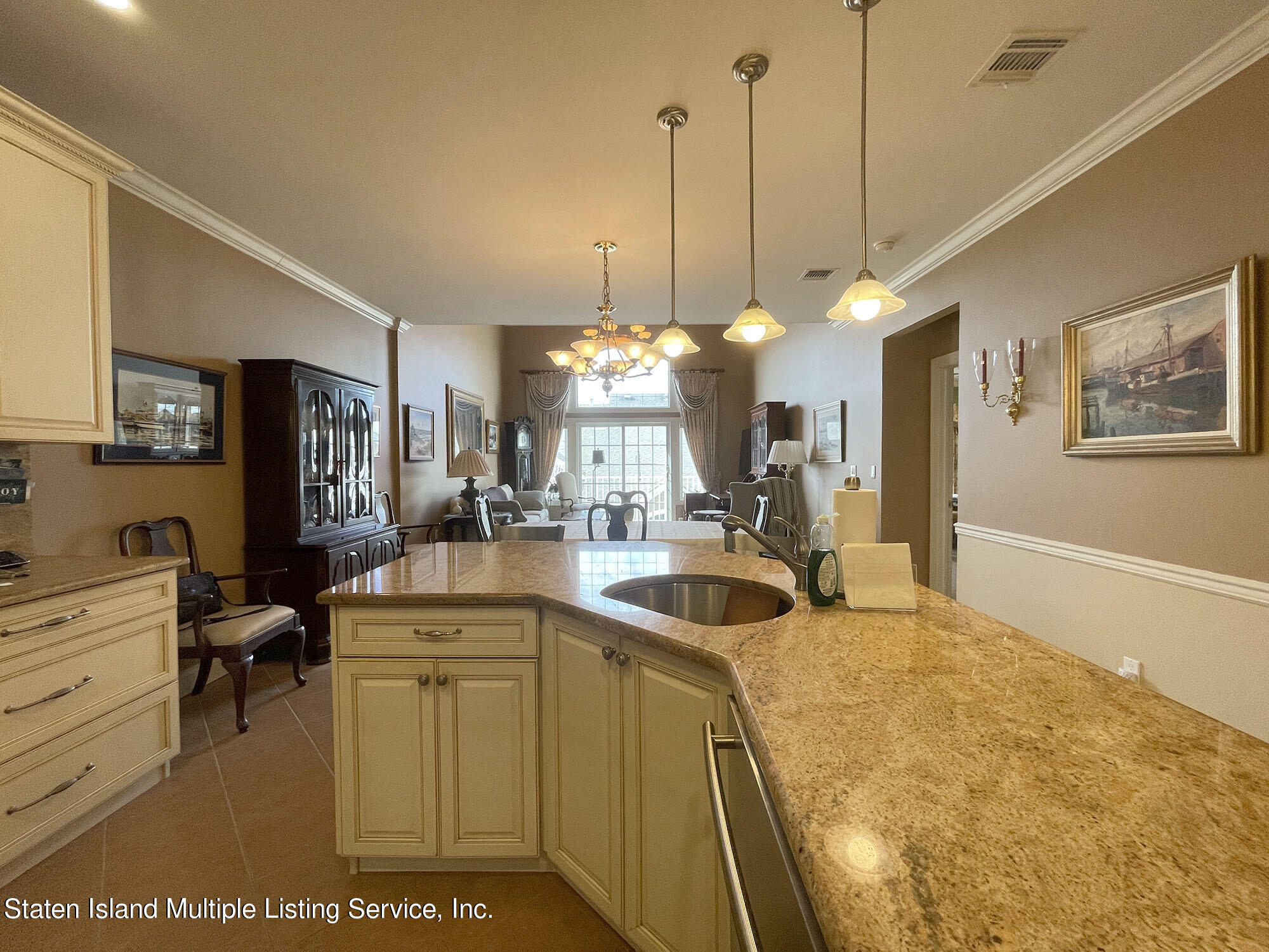 30 Topside Lane Staten Island, NY 10309 - Photo 7 of 27 IMG_5633