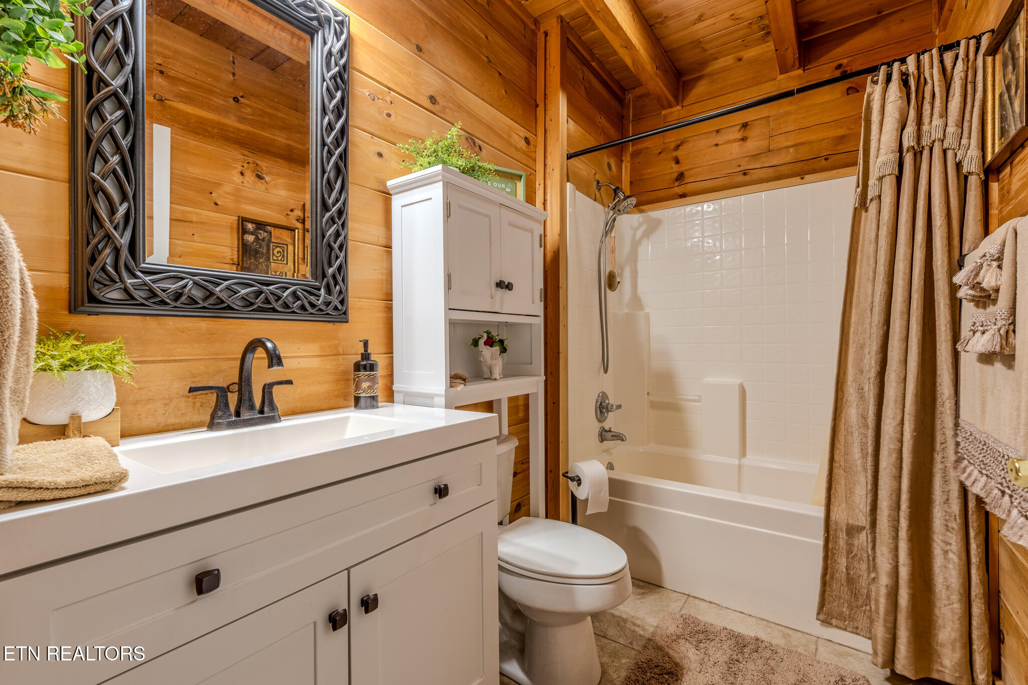 2216 French Broad River Road Seymour, TN 37865 - Photo 15 of 53 Bathroom 1