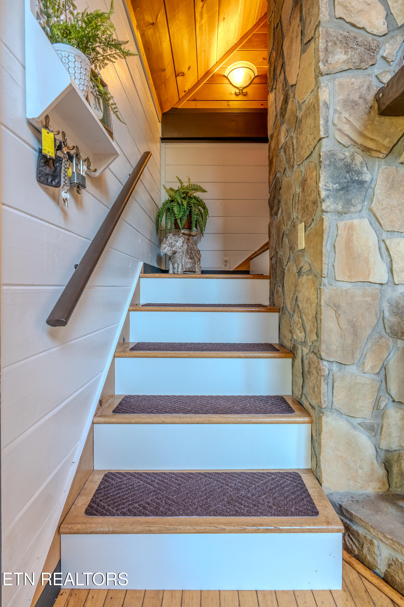 2216 French Broad River Road Seymour, TN 37865 - Photo 22 of 53 Steps to Upstairs