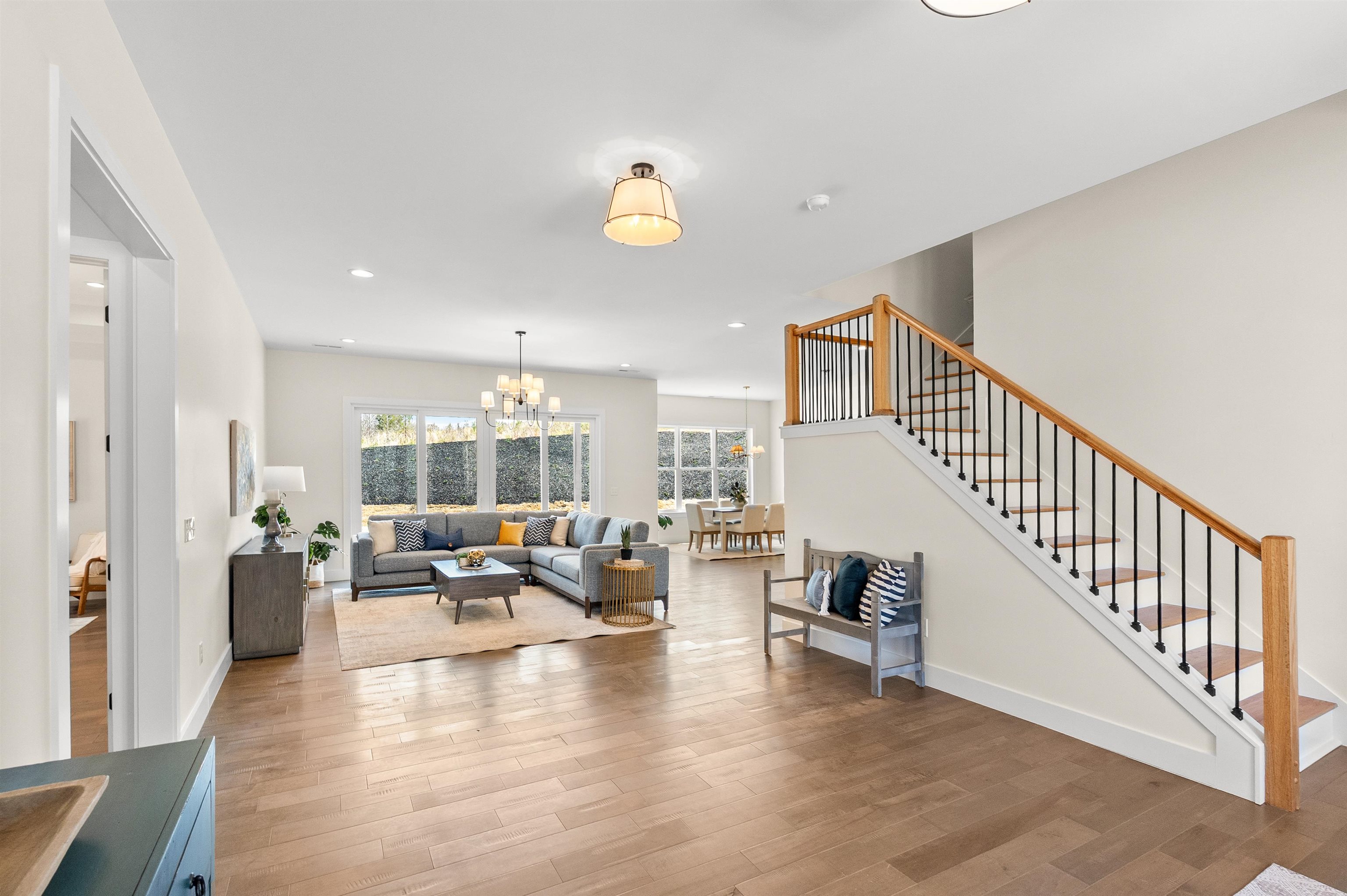 6910 Mountain View Road Taylors, SC 29687 - Photo 3 of 37