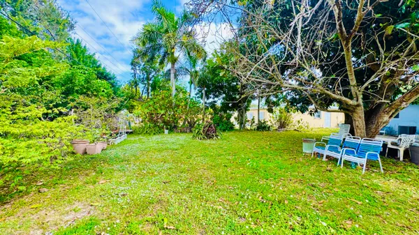 $2,775 | 347 Flagler Boulevard, West Palm Beach, FL 33403