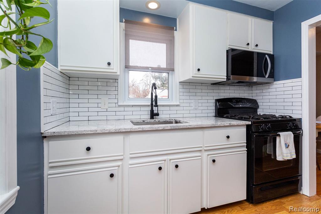 2706 Cumberland Road Berkley, MI 48072 - Photo 11 of 50 Gallery Image 11