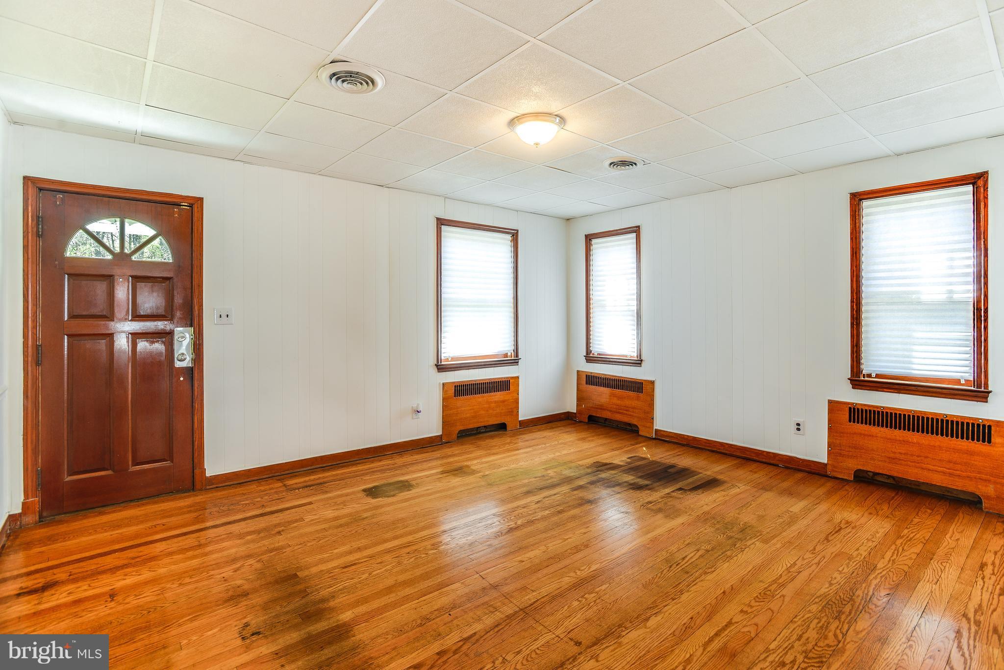8116 Telegraph Road Severn, MD 21144 - Photo 10 of 30 Living Room