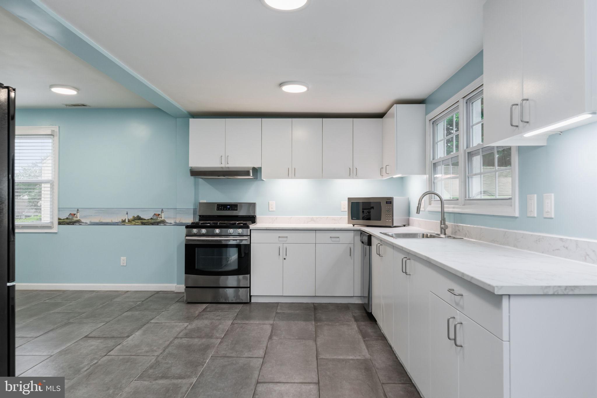 6823 Barrett Road Falls Church, VA 22042 - Photo 10 of 36