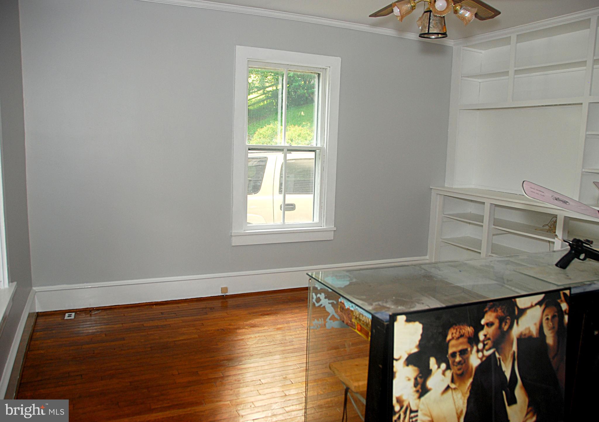 121 Chesterville Road Landenberg, PA 19350 - Photo 24 of 35 a room with table and chair