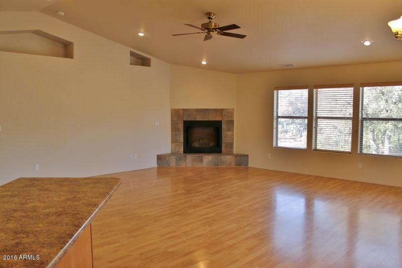 602 Boulder Ridge Road Payson, AZ 85541 - Photo 6 of 39 Living Room 3