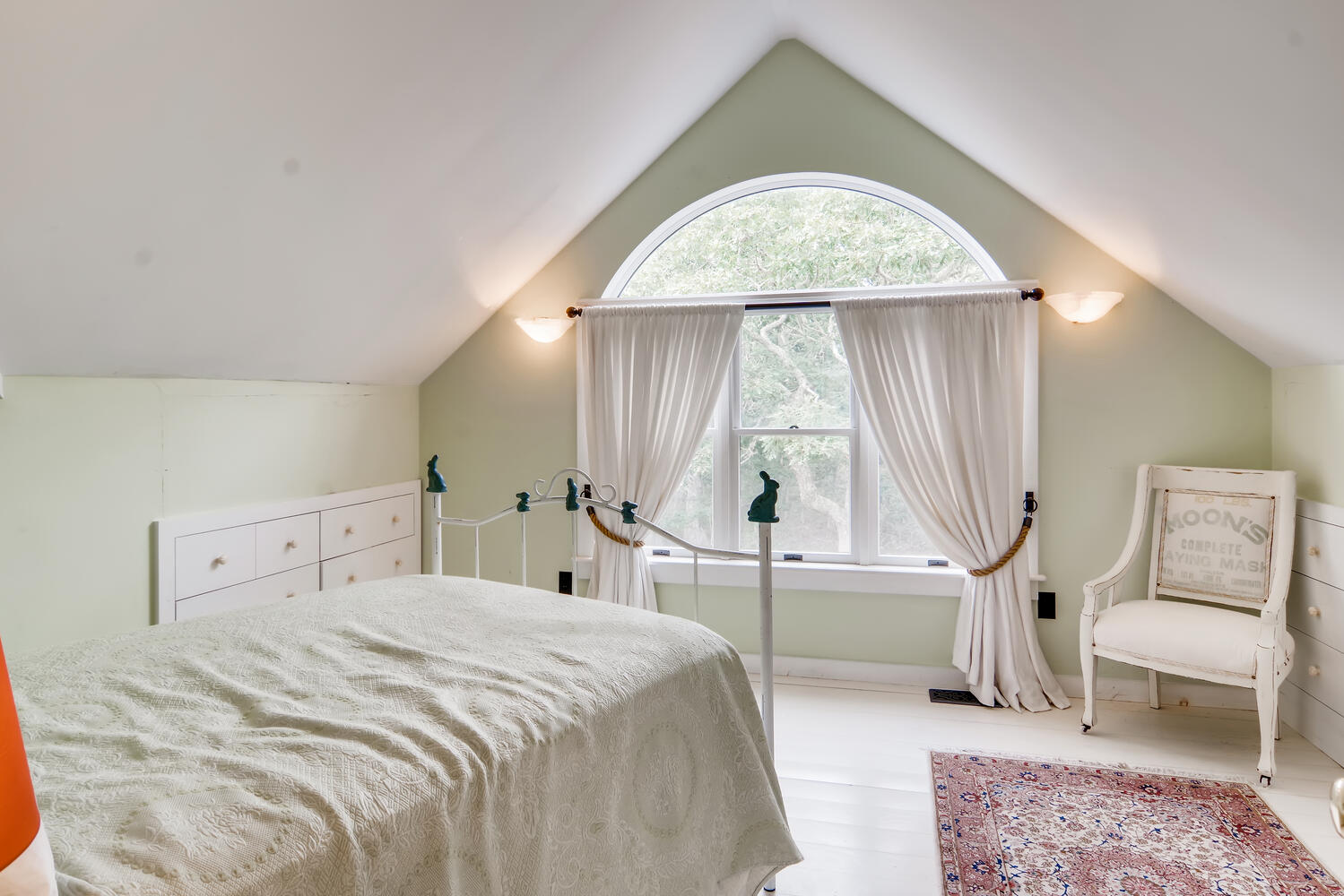 6 Post Oak Road Chilmark, MA 02535 - Photo 21 of 39 Gallery Image 21