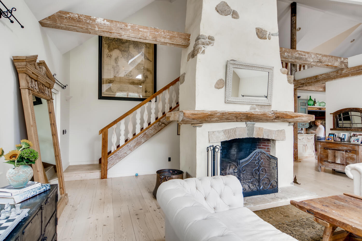 6 Post Oak Road Chilmark, MA 02535 - Photo 6 of 39 Gallery Image 6