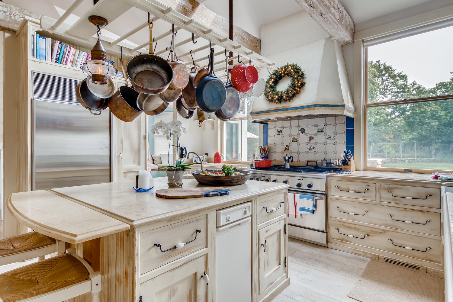 6 Post Oak Road Chilmark, MA 02535 - Photo 8 of 39 Gallery Image 8
